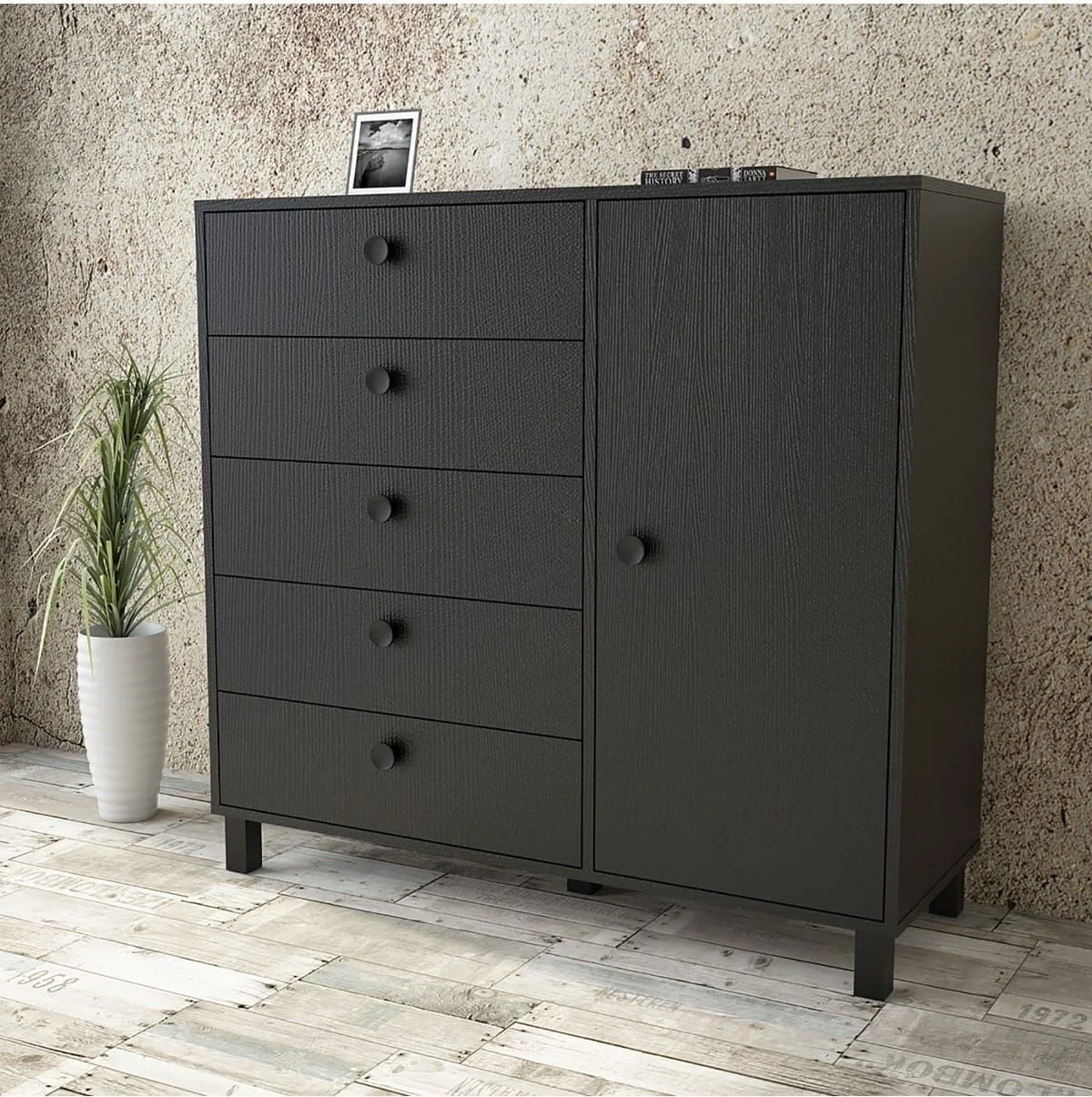 Commode Farlin avec pieds en bois, 5 tiroirs, avec portes, Noir FAR83-338